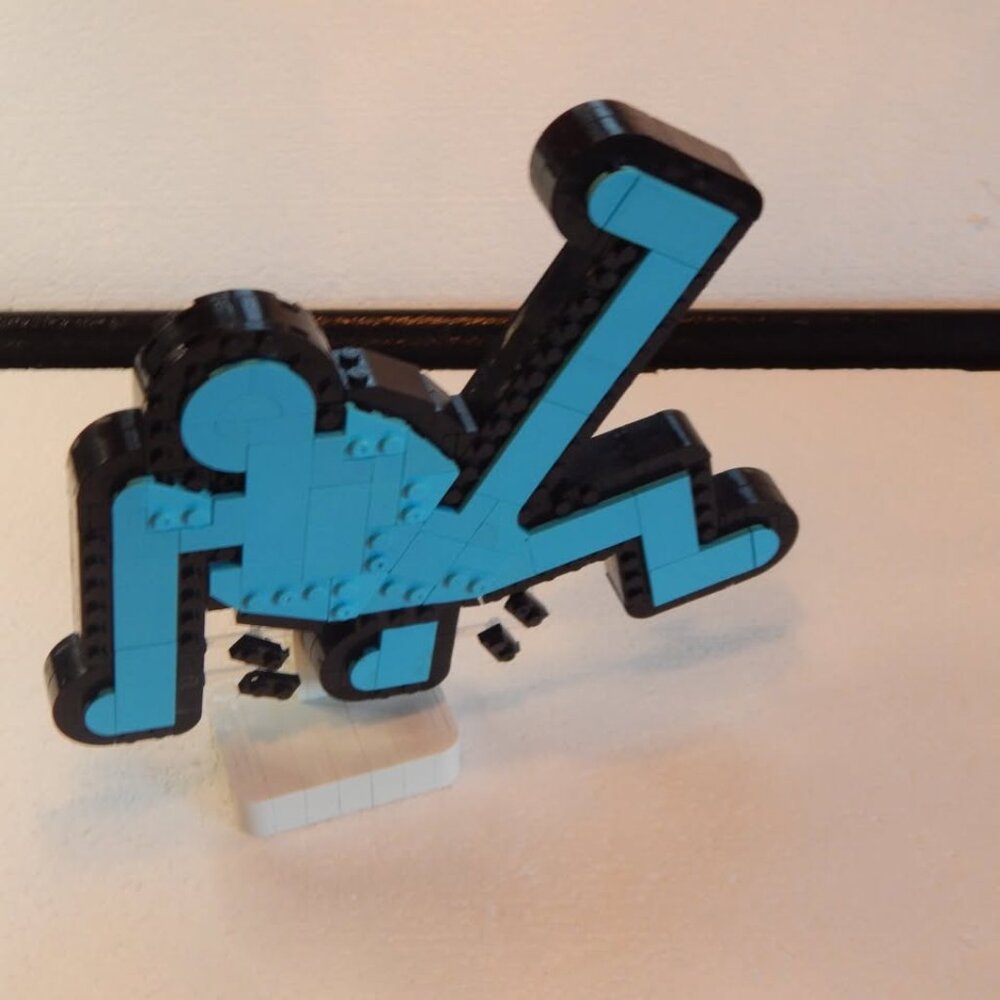 Keith Haring Lego Classic Dancing Figure in Blue. - Picture 3 of 3
